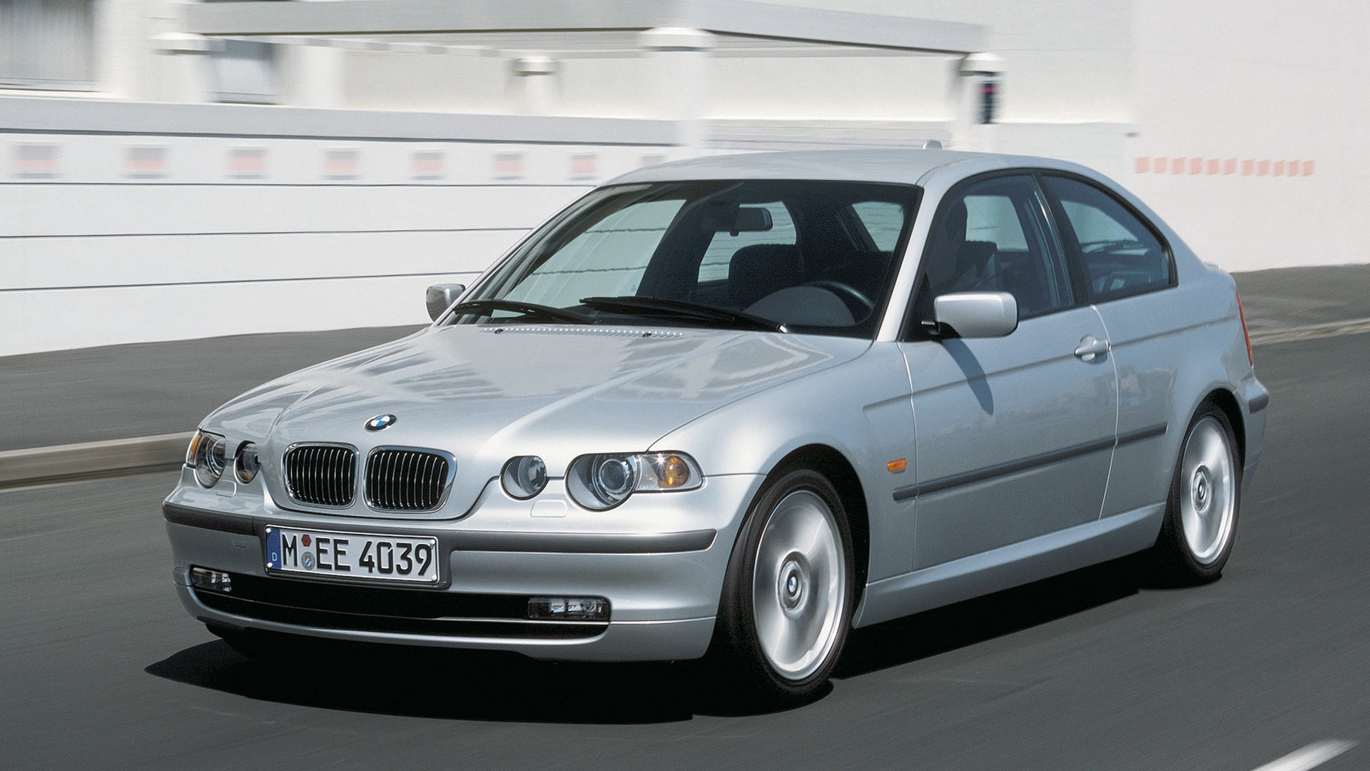 Издънката BMW 3-Series Compact